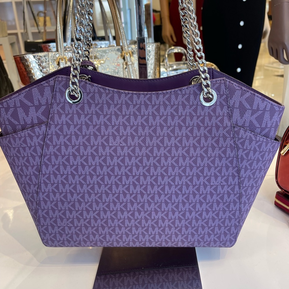 MICHAEL KORS 
Jet Set Travel Large Signature Chain Shoulder Tote Bag
Dark Purple - Picture 13 of 16